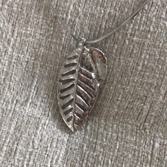 Laura Blue Leaf Silver Statement Charm Necklace 🍂 - Picture 4 of 5